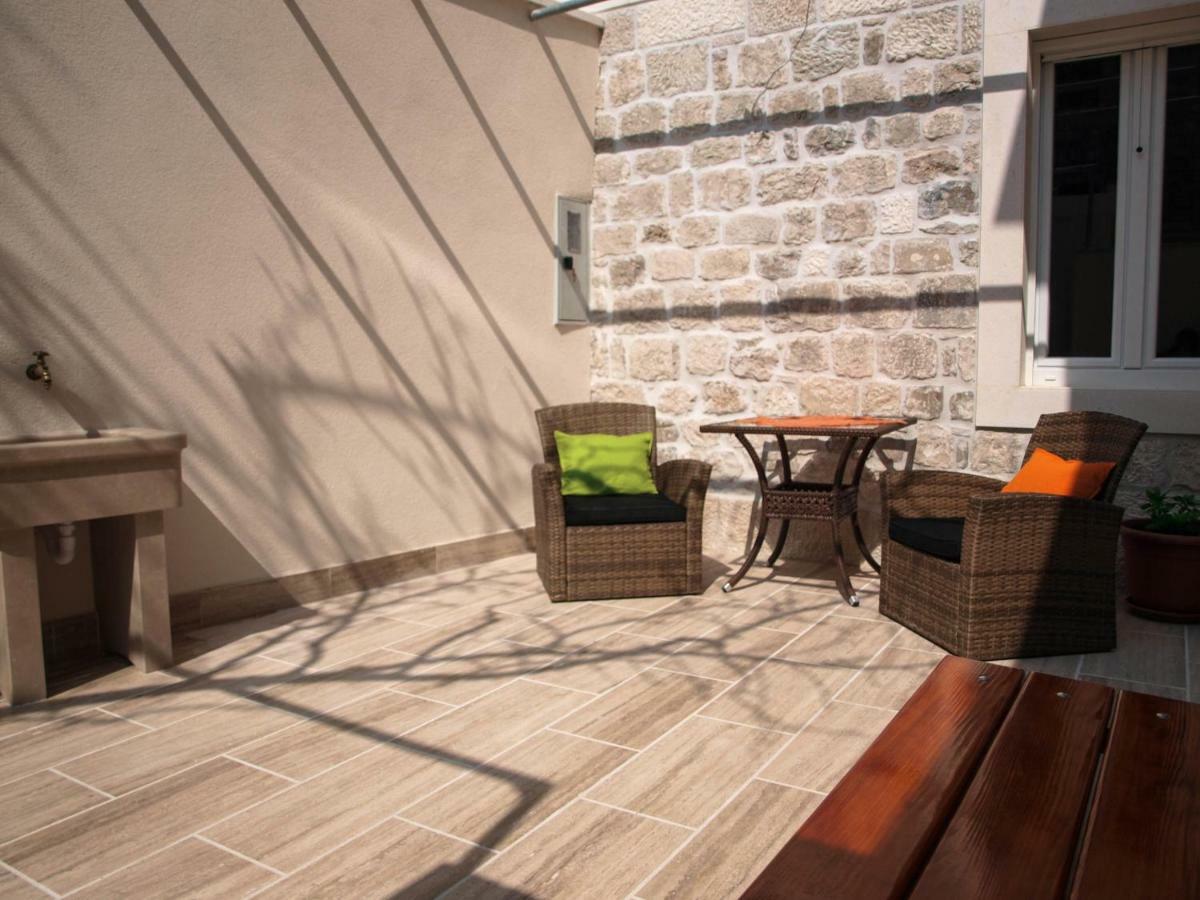 House Nataniel In Omis Near Sea Apartment Ngoại thất bức ảnh